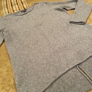 NWOT Metric sweater, light gray, crew neck, sequined stars, XL